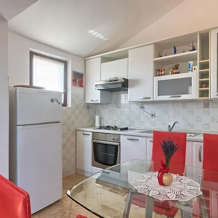 Kascuni A5 * Štinjan