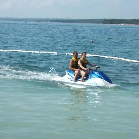 Kascuni A5 * Štinjan