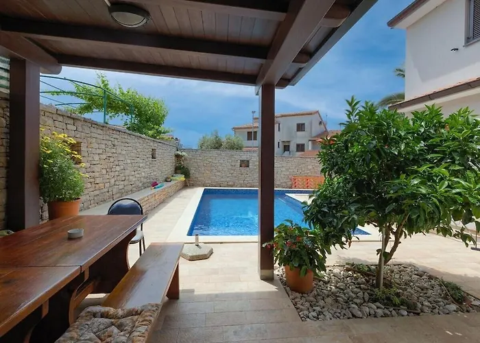 Kascuni A5 Dom wakacyjny Pula